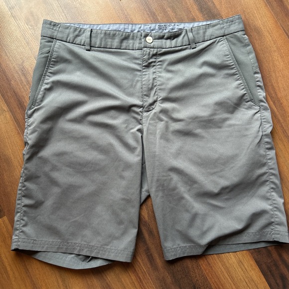 Nike Golf Tour Performance Golf Shorts Men Size 34  Modern fit - Picture 1 of 4